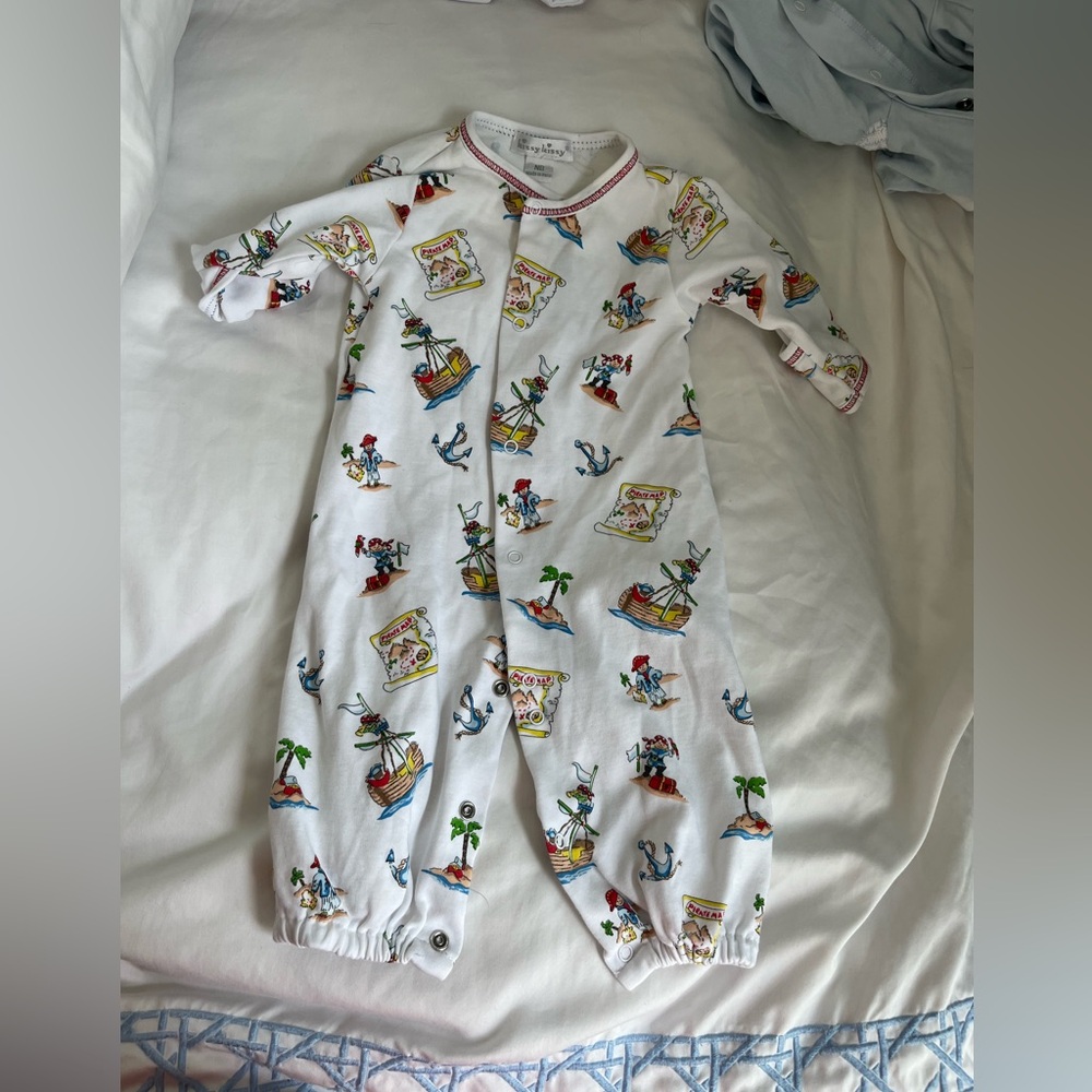 Kissy kissy gown